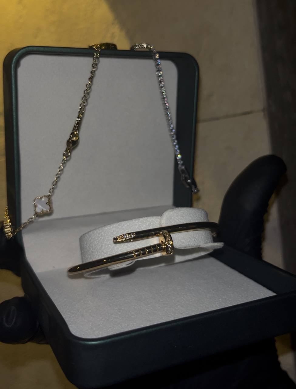 Luxury Shine Trio – 3 Bracelets Offerts à Prix Unique